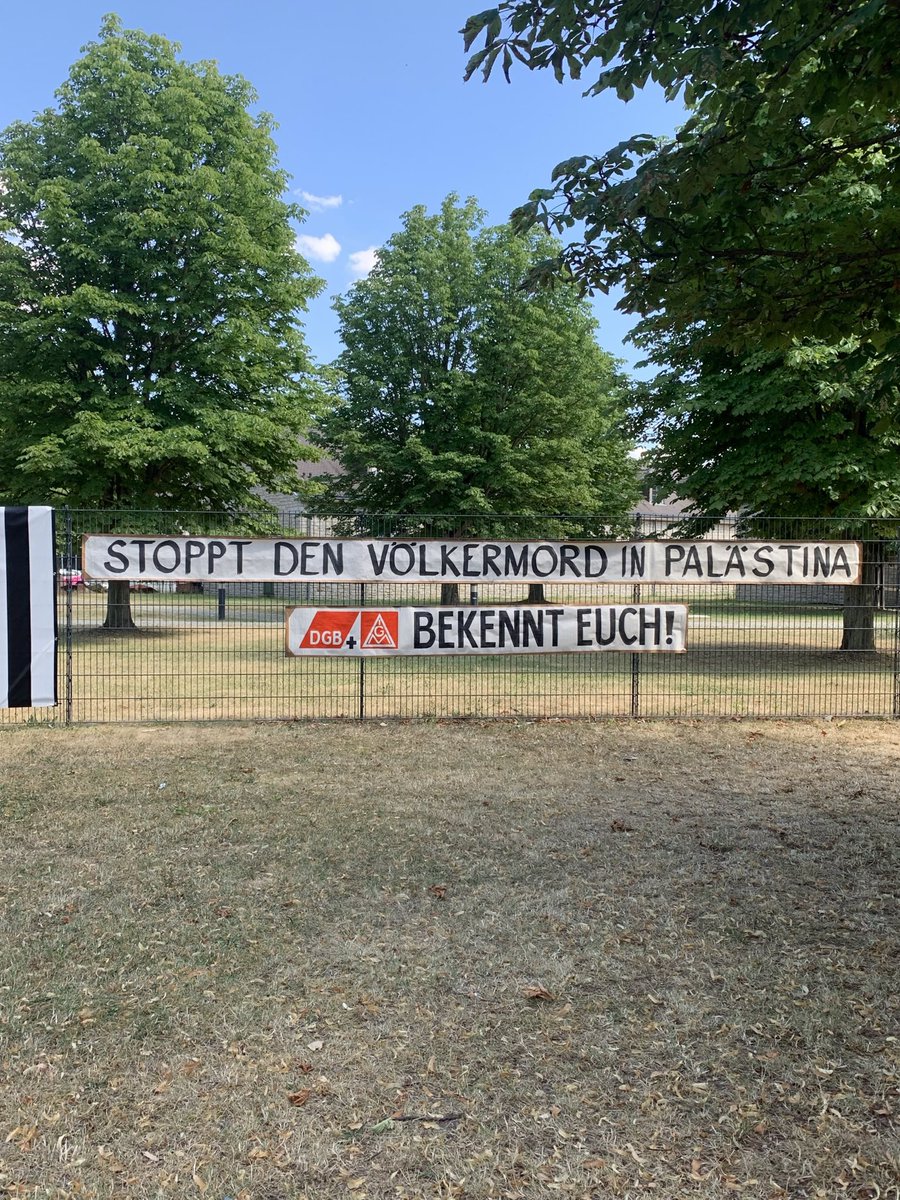 redmedia21's tweet image. Anläßlich des Jugendfestivals „R!SE“ der IG Metall vom 03.–06.07. 24 im Elbauenpark Magdeburg hängten palästinasolidarische Aktivisten ein Banner mit der Aufschrift „Stoppt den Völkermord in Palästina! – @dgb_news & @IGMetall , bekennt euch!“ in der Nähe des Festivalgeländes auf.