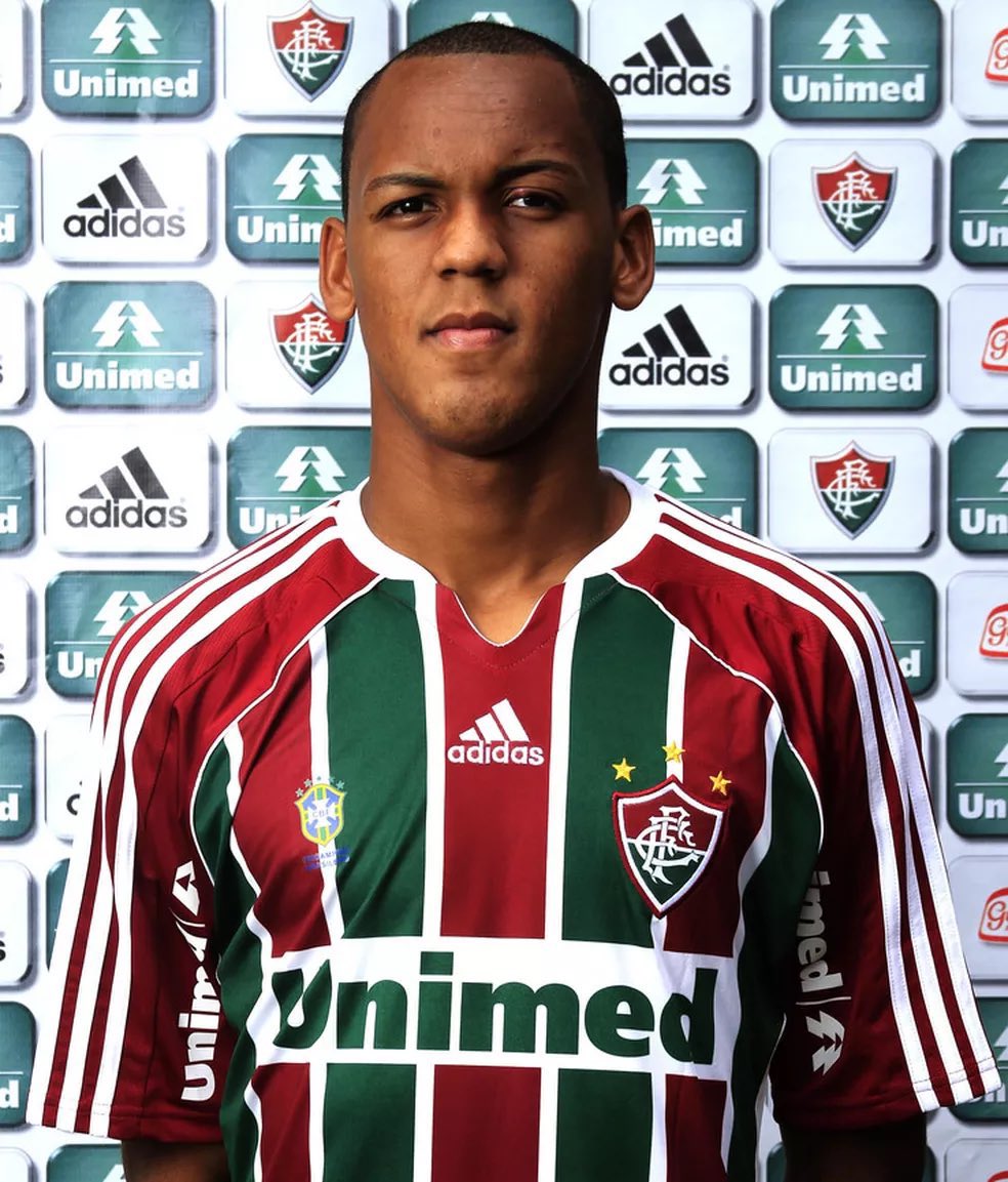 🚨🚨🚨🚨🚨🚨🚨🚨🚨🚨 معلومة |

• القيمة السوقية لنادي فلومينينسي
البرازيلي 86 مليون يورو

• القيمة السوقية لنادي الهلال 160 مليون يورو
———————————

• فلومينينسي يخرج الهلال 

😳😳😳😳😳😳😳😳😳😳😳😳😳😳😳