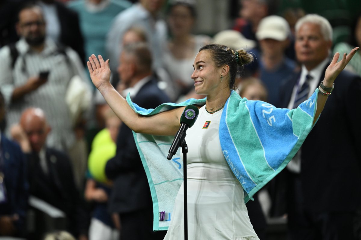 Wimbledon's tweet photo. Are you not entertained?

#Wimbledon https://t.co/LkZBWREBd2