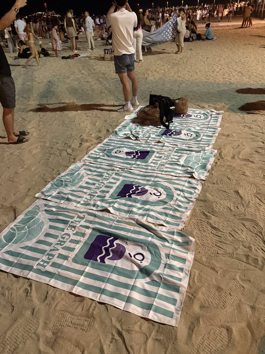 Fireworks at <a href="/EthCC/">EthCC - Ethereum Community Conference</a> and <a href="/ETHGlobal/">ETHGlobal</a> Cannes 🎆✨
Special thanks to <a href="/graphprotocol/">The Graph</a> for the beach mat 🏖️🌊
#ETHCC #ETHGlobal #CannesNights