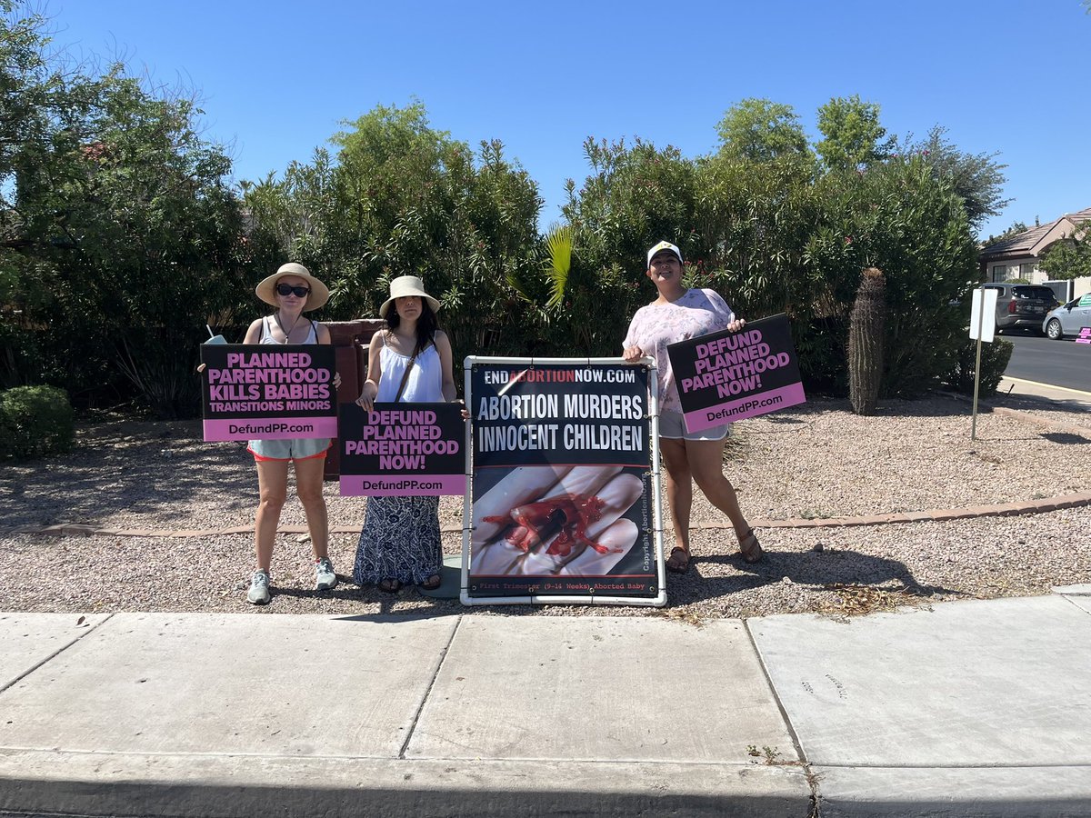 ConservativeKFC's tweet image. Planned Parenthood can go fund themselves!
I wanted to congratulate all my wonderful activists friends in the prolife movement who fought for this!
Trump’s Big Beautiful bill defunds Planned Parenthood and all abortion vendors of about $500 million for ONE YEAR! ✊🏼🇺🇸🎉🎉🎉👼🏻
