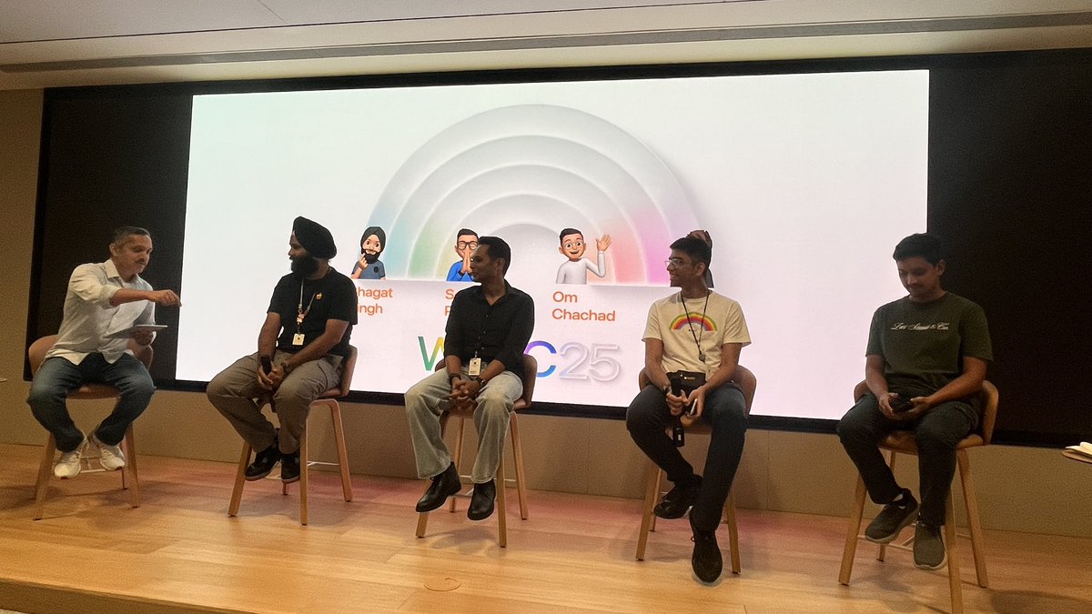 arjunxpratap's tweet image. Shared my story, showcased GoalFish &amp;amp; got great feedback, met insanely talented folks, and caught up on biggest updates from #WWDC25 .
A day well spent at the Apple Developer Center!
So much inspired and excited to apply the new learnings on @Goal_Fish_