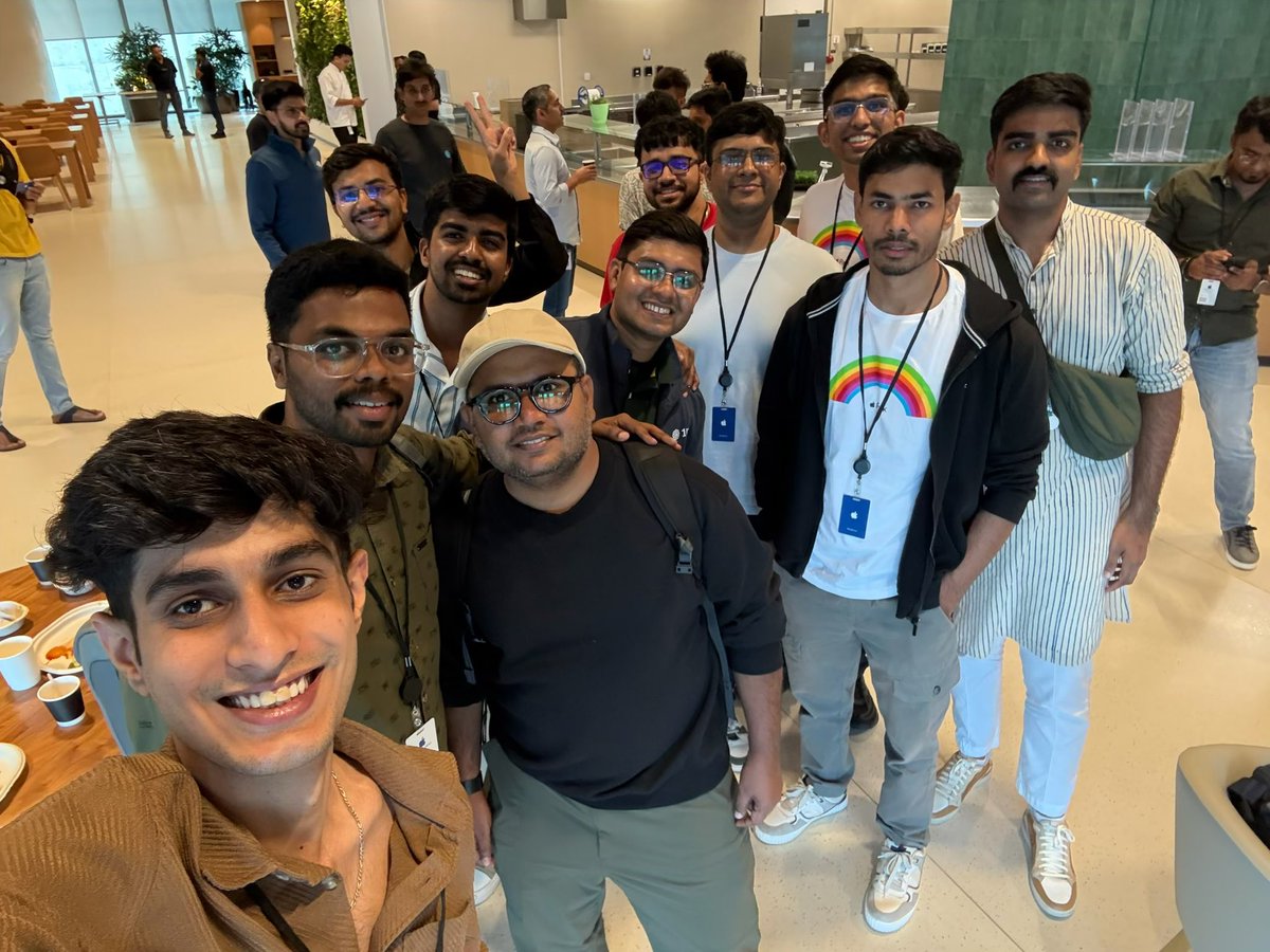 arjunxpratap's tweet image. Shared my story, showcased GoalFish &amp;amp; got great feedback, met insanely talented folks, and caught up on biggest updates from #WWDC25 .
A day well spent at the Apple Developer Center!
So much inspired and excited to apply the new learnings on @Goal_Fish_