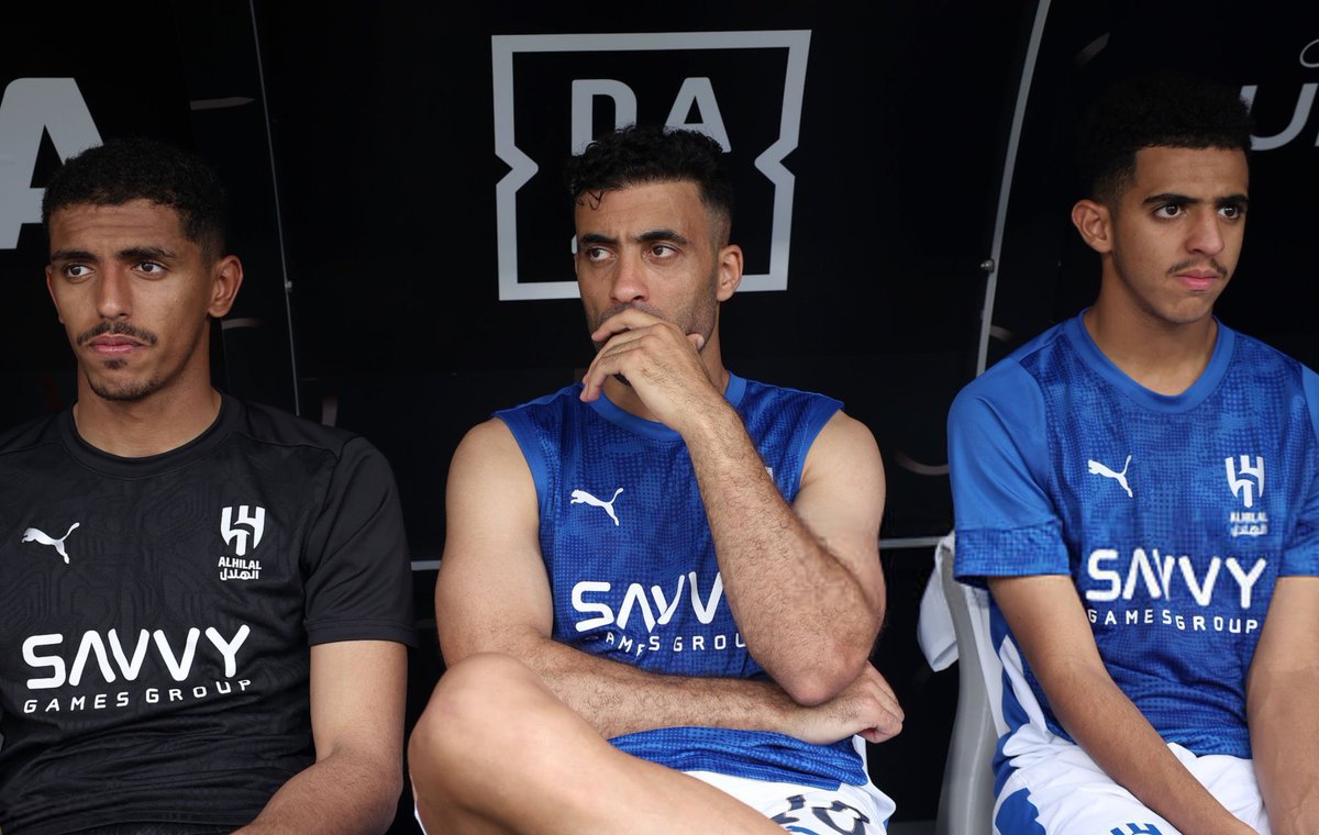 Fim da passagem de Hamdallah pelo Al Hilal:

- 15 minutos
- 7 ações com a bola
- 3 passes certos

😅