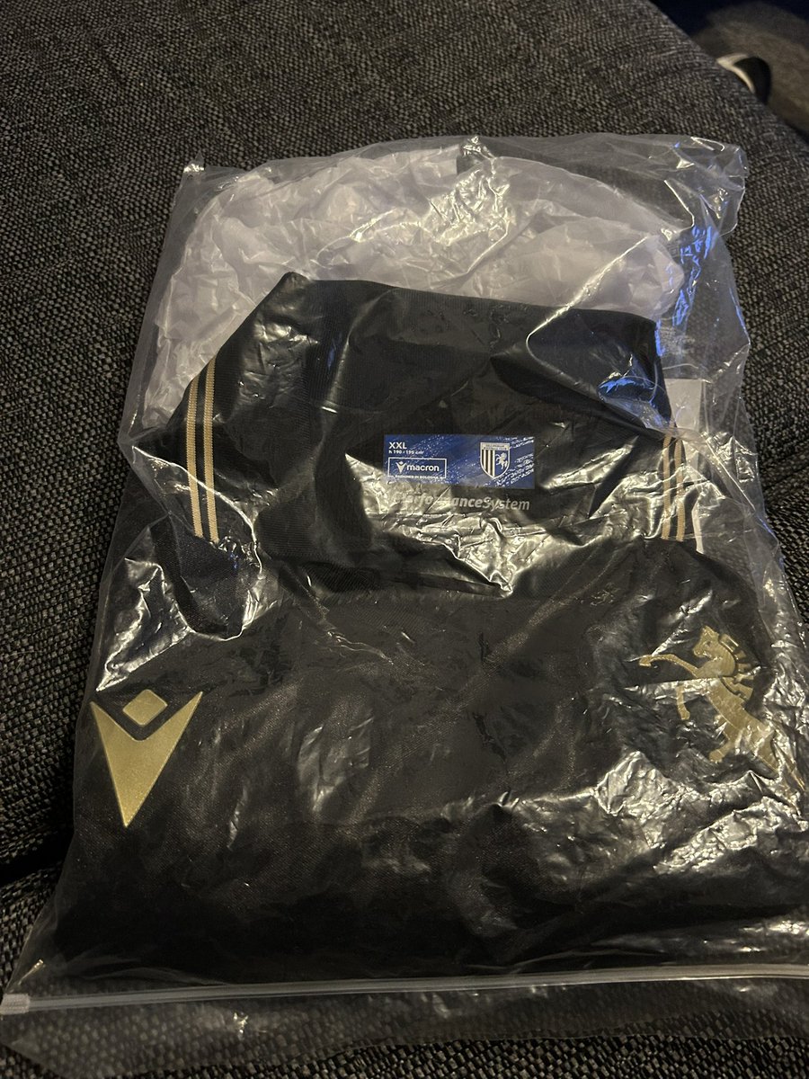 Truebluejock (@truebluejock) on Twitter photo I have a a spare brand new (with tags) #Gills away shirt in XXL. Would anyone want to buy it? £46 #Gills I have a a spare brand new (with tags) #Gills away shirt in XXL. Would anyone want to buy it? £46 #Gills