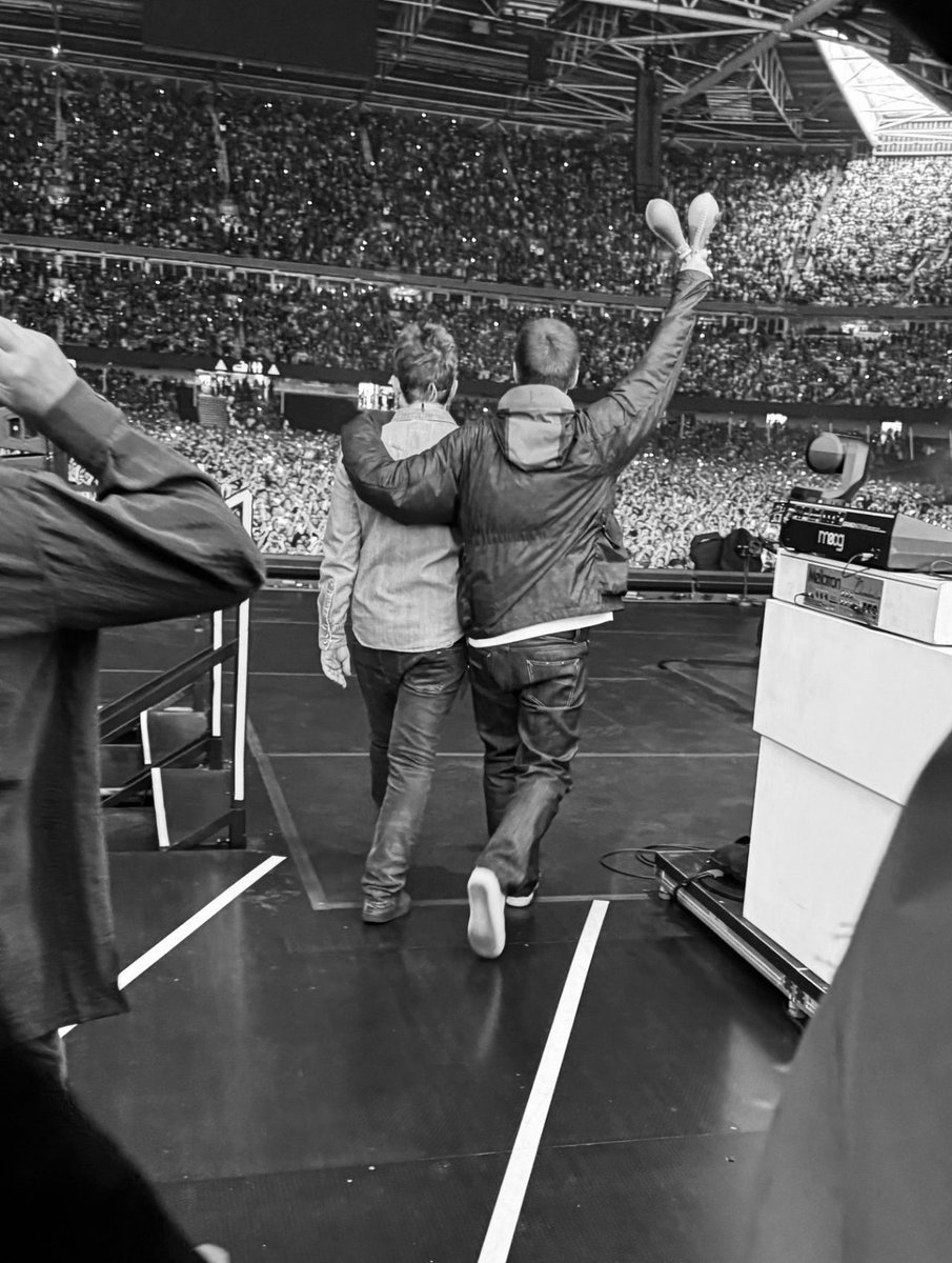Simon jagger (@radiojagger) on Twitter photo Hello Cardiff xx Hello Cardiff xx