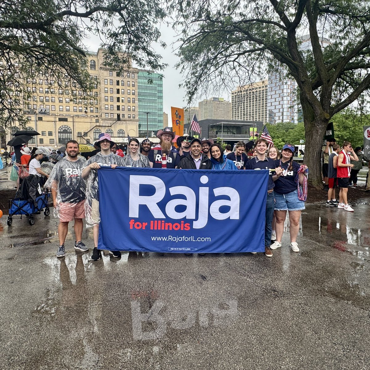 Only in America can a child of immigrants with 29 letters in their name go on to serve in Congress. 

Only in America can a boy who grew up on food stamps and public housing run for Senate.

We’re building a movement that will defeat Donald Trump and stand up for Illinoisans 🇺🇸