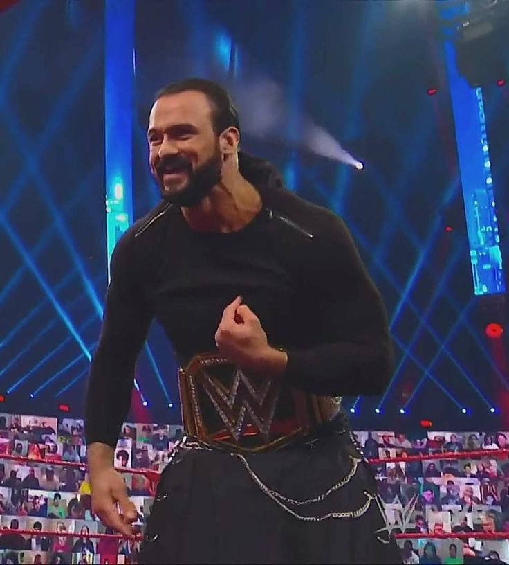 JosJuan23410115's tweet photo. The triumphant return of this champion tonight, this is going to be great.🔥
#SmackDown #smackdownonNetflix #WeWantDrew #FridayNightDrew #BoredAtWork https://t.co/2BKvToutTy