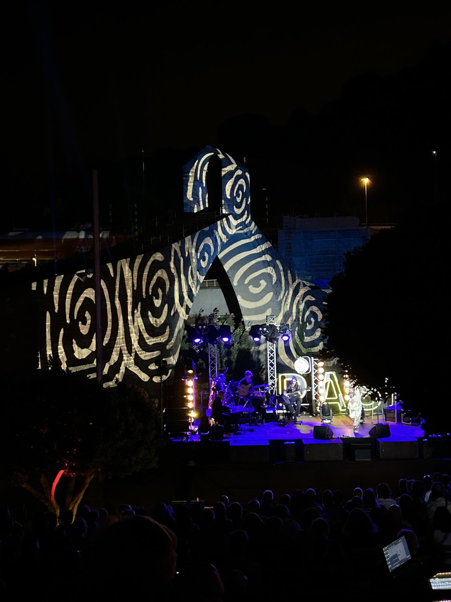 Comença el PAS!! Que xulo que és!! Yeahh!!