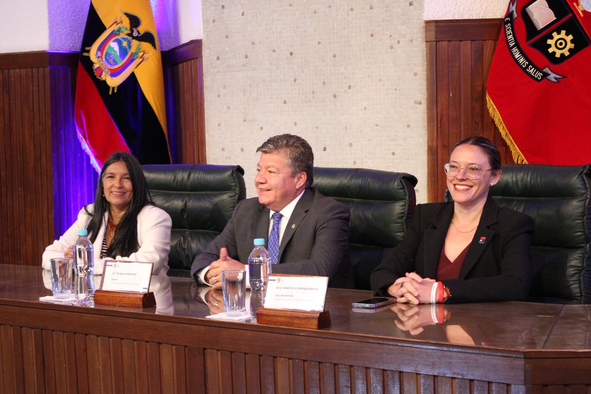🔴 HOY | La EPN llevó a cabo su evento anual de Rendición de Cuentas 2024. Más de 150 personas asistieron al Hemiciclo Politécnico para conocer de primera mano los logros, avances y proyecciones en áreas clave a futuro

🔗 Conoce todos los detalles aquí 👉 webhistorico.epn.edu.ec/?p=214217&prev…
