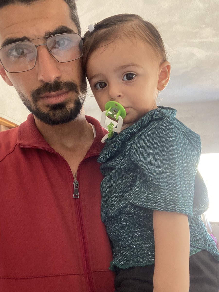 Mo7ammed_jawad6's tweet image. How lucky Rafif is — she’s stolen so many hearts here without even trying.

If you’re one of Rafif’s admirers, leave her something beautiful here 🌸📝