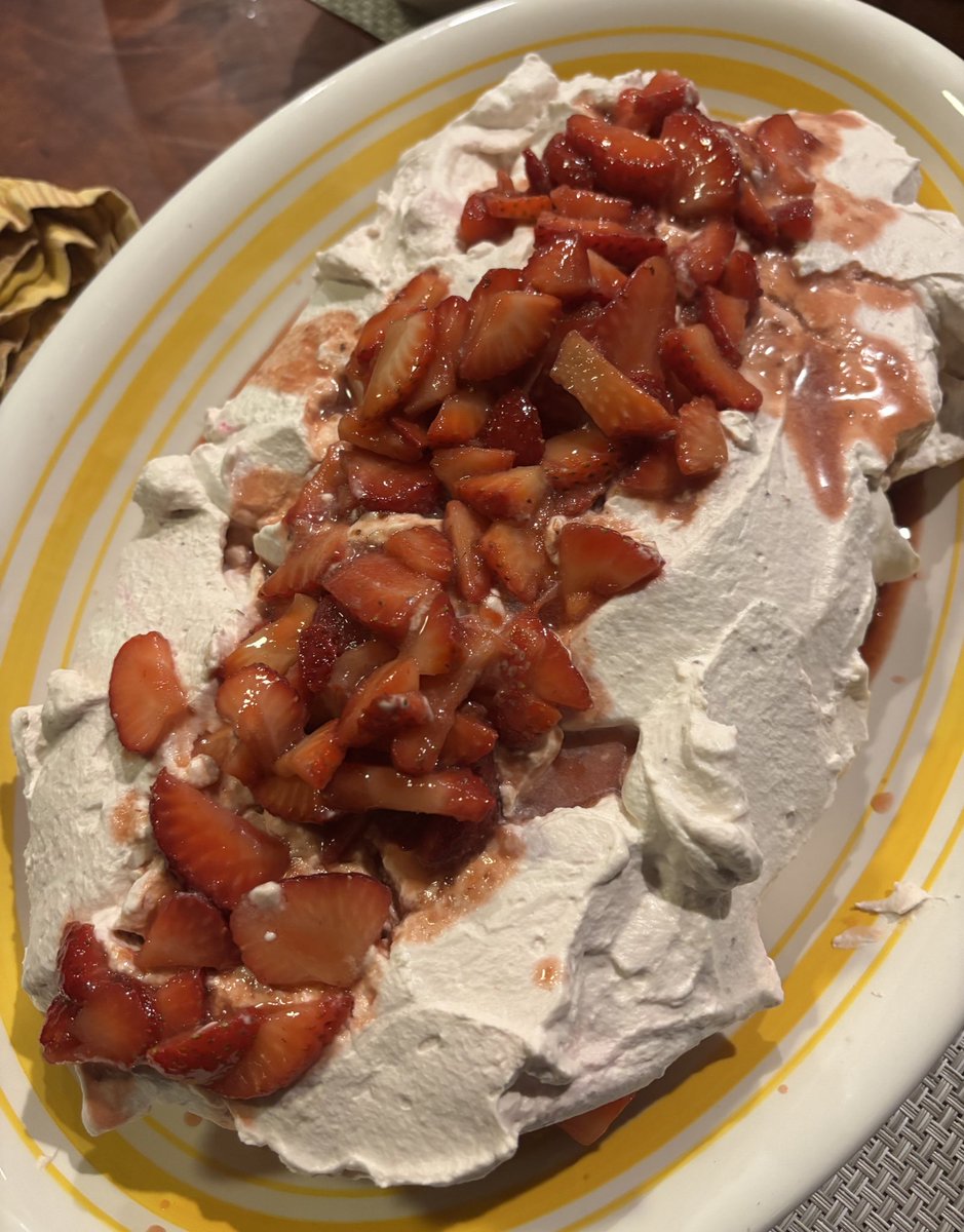 sonofsarah's tweet image. Happy 4th!! 🍔🍰🎇🇺🇸