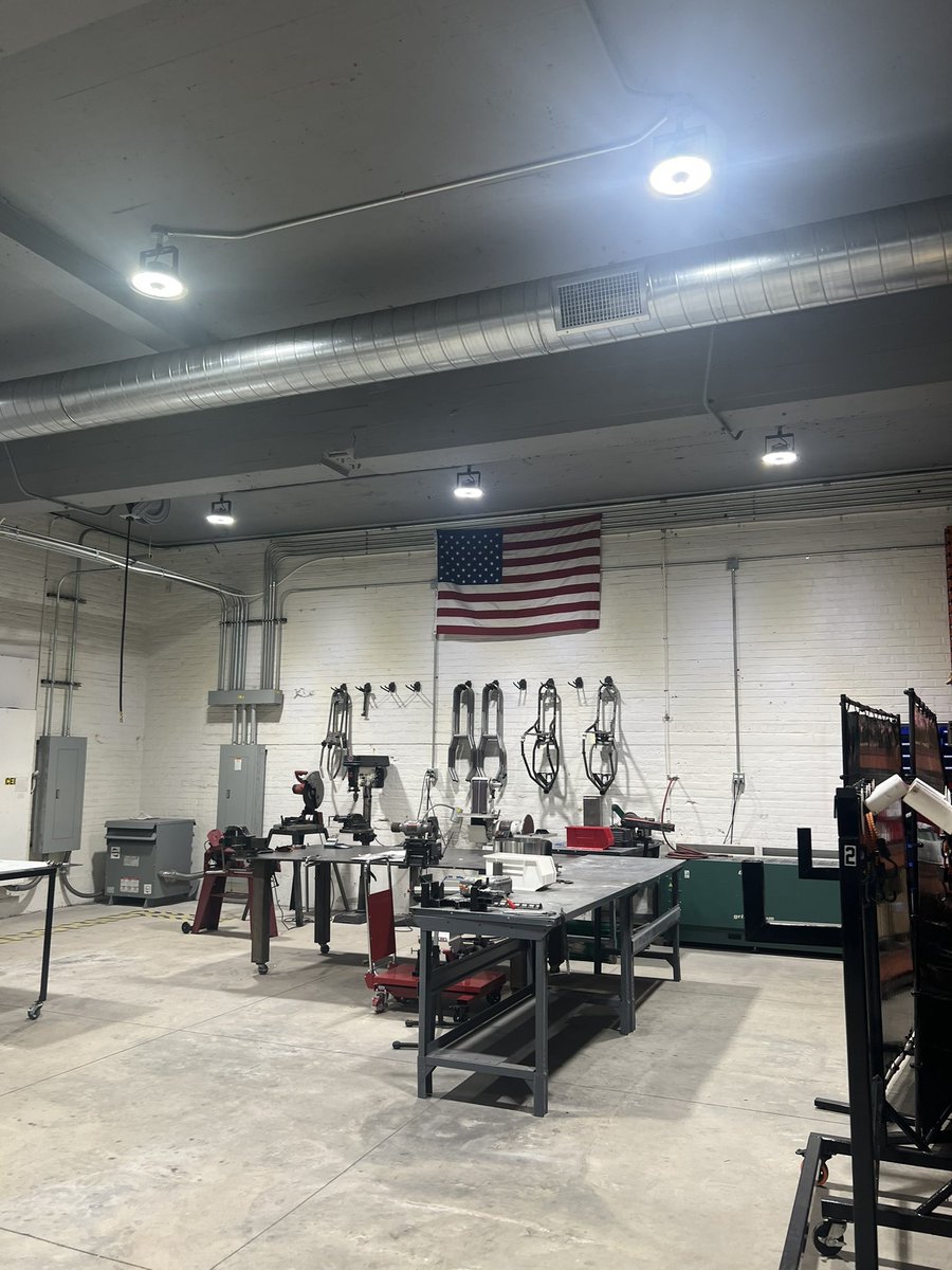 doss_hq's tweet image. Wishing you a happy 4th of July from the team at doss dot com
We’re lucky to work with so many incredible American businesses across industries, all building, moving and making things happen
Here’s to independence, ingenuity and the people who keep this country running 🇺🇸