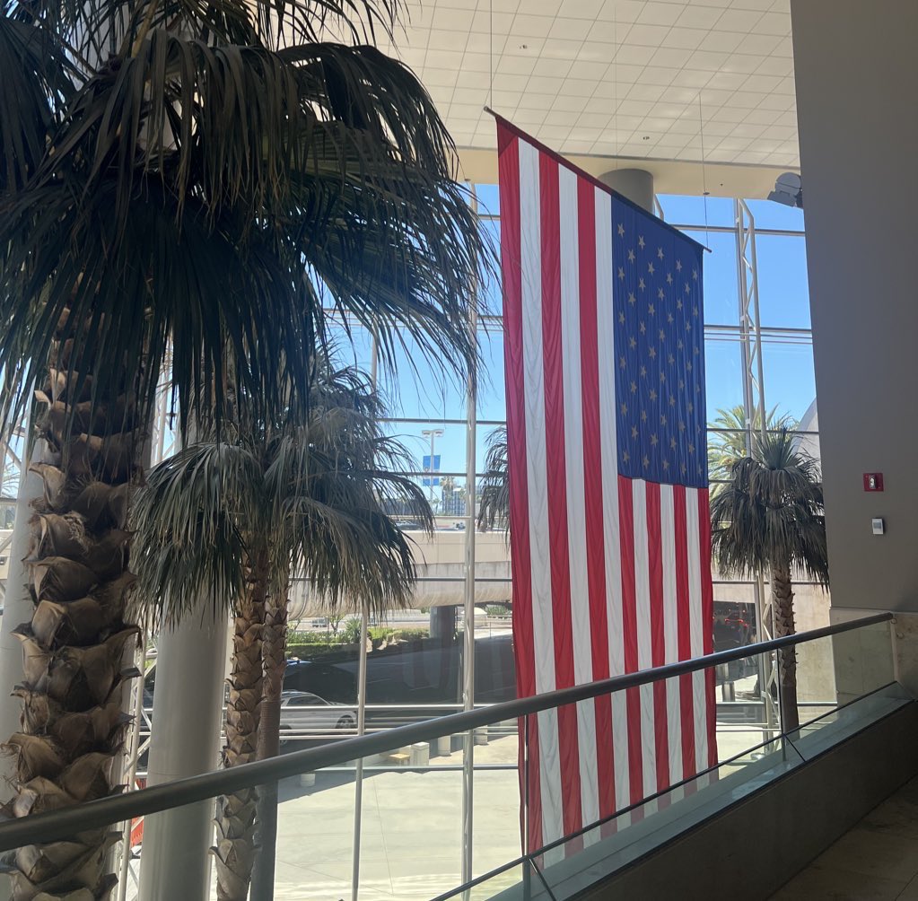 doss_hq's tweet image. Wishing you a happy 4th of July from the team at doss dot com
We’re lucky to work with so many incredible American businesses across industries, all building, moving and making things happen
Here’s to independence, ingenuity and the people who keep this country running 🇺🇸