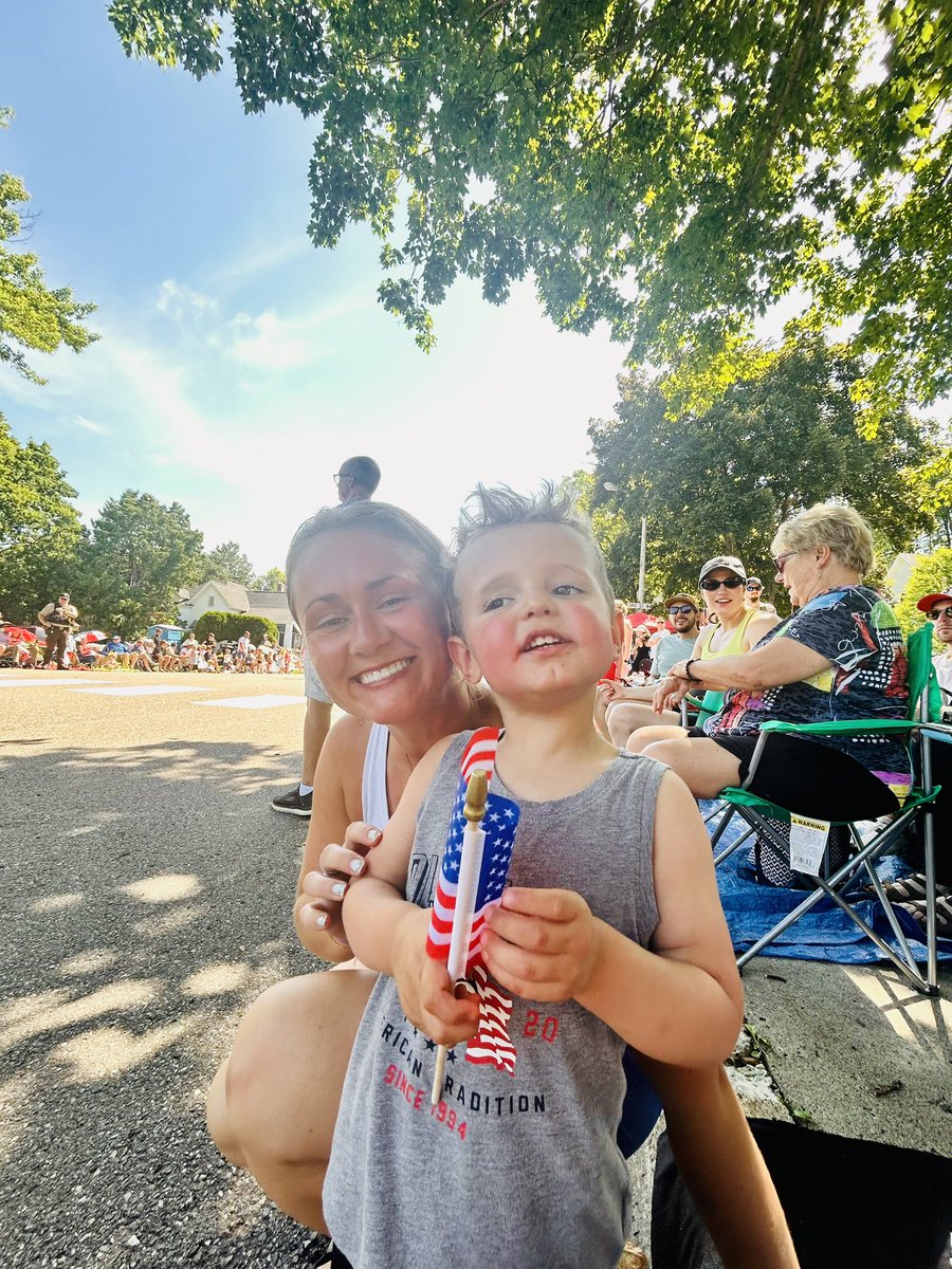 Delano 5k followed by the grand parade. What a day! 🇺🇸♥️🩵💙