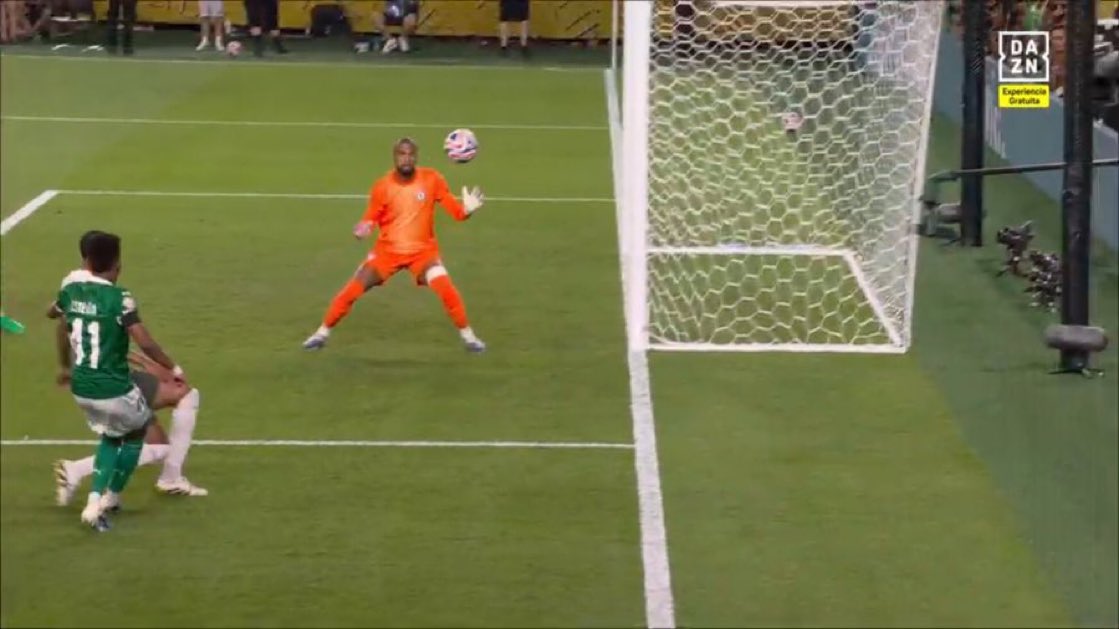 Un golazo de Estevao no se niega pero ve a Robert Sánchez 🥱