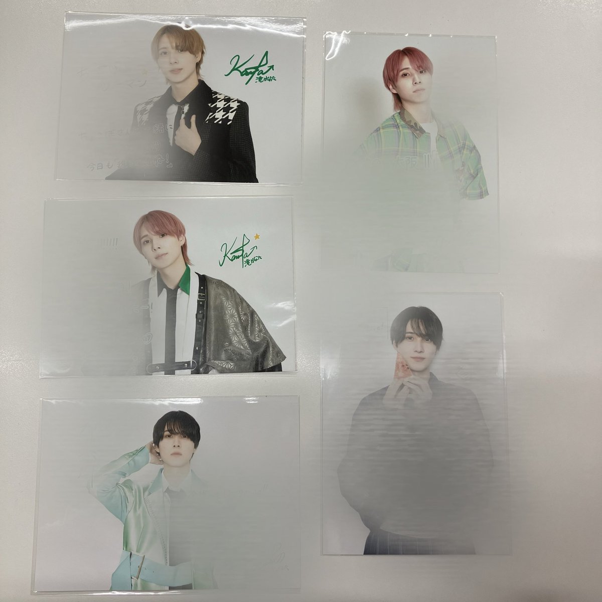 itetete18's tweet photo. ReLIT りりっと シール 2L グッズ

譲
赤日替わり2L
翡翠日替わり2L
凱旋ツアー時のシールシート

求
定価

郵送希望です
お気軽にお声かけください https://t.co/1cBS2f531Q