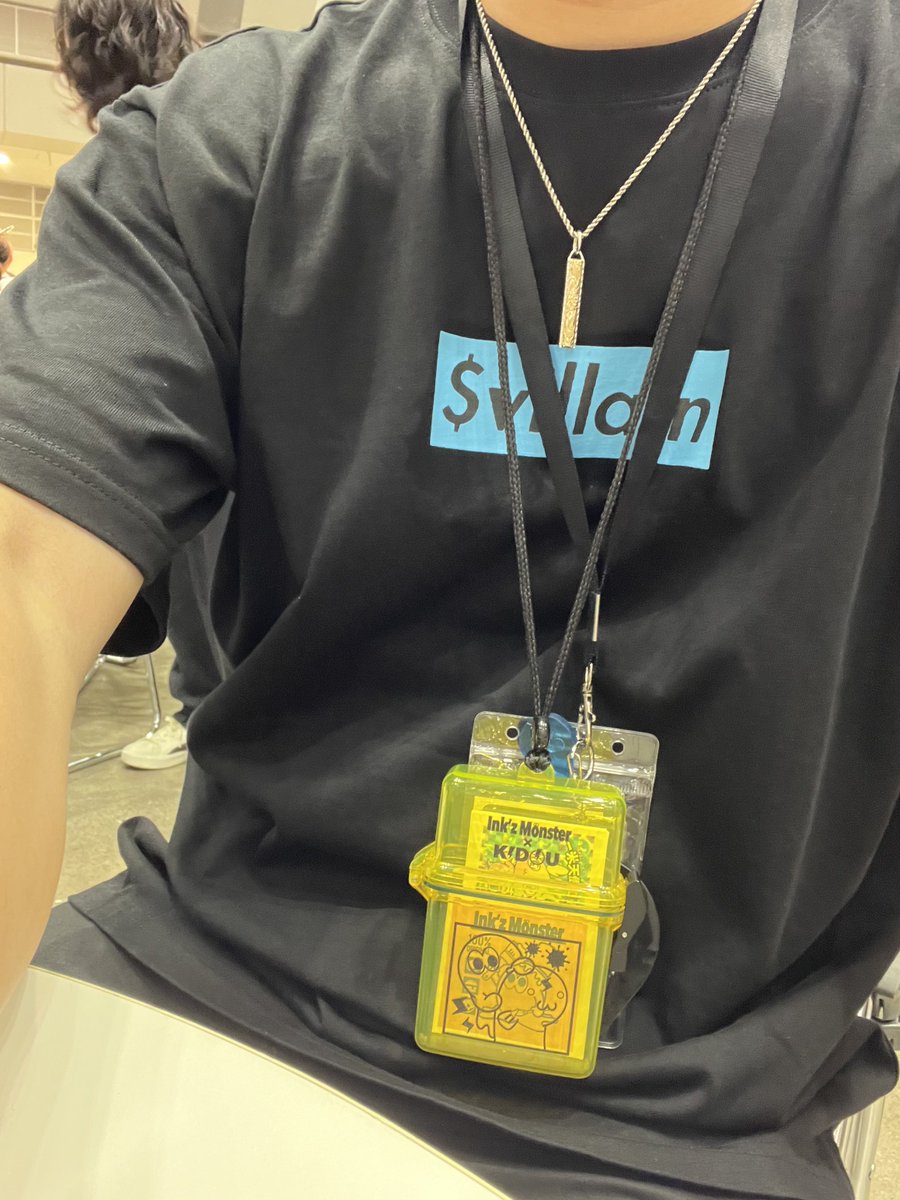 KIDOU✖︎インクモコラボケースに名刺とステッカーを入れて、デザフェス内を練り歩きながら着て稼ぐ👀✨

#villain $VLN
#着て稼ぐ 
@0xmavillain 
51R8E