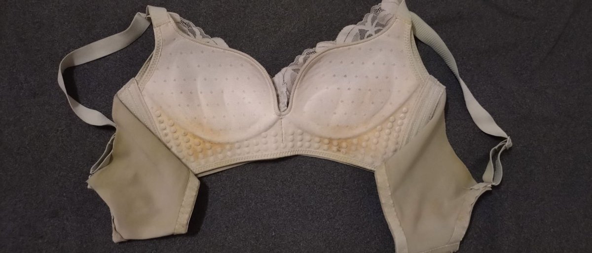 小姊姊現貨
極品淘汰內衣
舊感泛黃汗漬
讓哥哥帶回去細品😌

#原味
#內衣