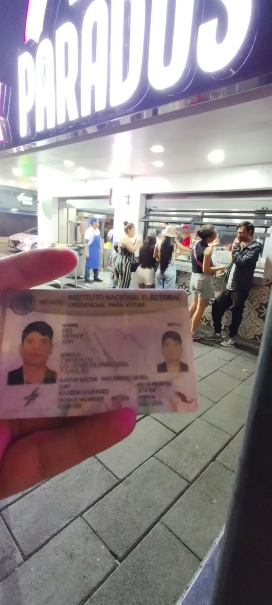 Si eres de Tijuana y hoy perdiste tu cartera acá en la CDMX, yo la encontré en la colonia Roma.

<a href="/NarvarteVecinos/">🌸 Del Valle/Narvarte Unidos 🌸</a> <a href="/joseSps/">Pepe</a> <a href="/MayaEnBici/">Maya en Bici</a> <a href="/LaRomaDF/">Colonia Roma 🚲</a>