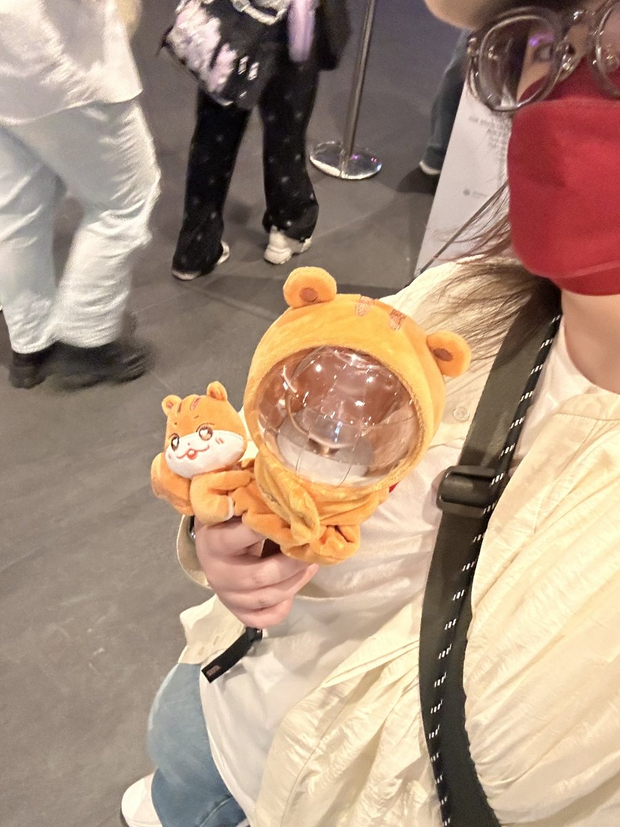 kikka_1107's tweet photo. 一人で来ちゃったよ
お目汚し失礼します💦
#ATINY_ OOTD
#IN_YOUR _DRESSCODE
#ATEEZ https://t.co/skfJJD5CEB