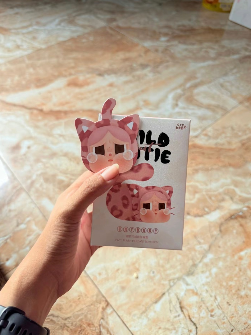 uptomeyash's tweet photo. WTS wild but cutie wbc pink, 360k ori popmart ya lengkap, boxnya dibuka dari bawah. dijual krn dpt doble pink💗 https://t.co/1c5FtXES7X