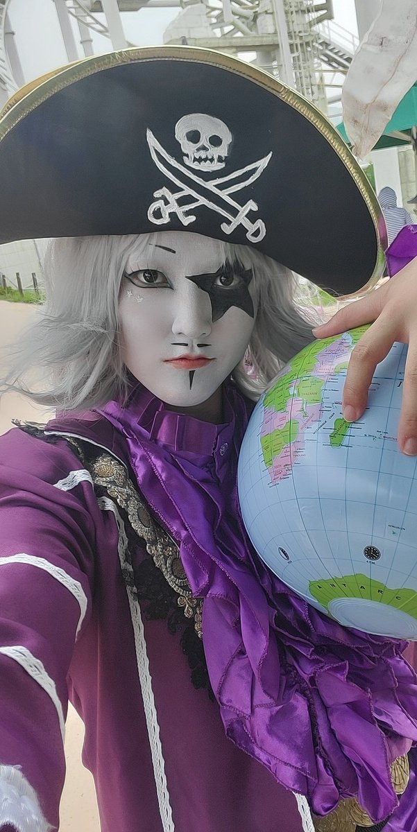 ゴー☆ジャスコスでラグコスに
きたぜ( ᐛ✌)ｲｪｱ
原神の万葉くんと平蔵くん連れてます

#ラグコス2025 
#ラグコス