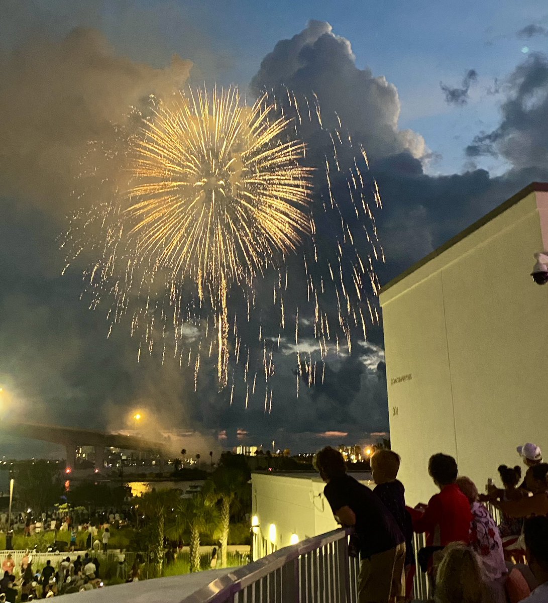 brucearector's tweet image. Another great Clearwater Celebrates America event tonight. Fantastic job by our Clearwater Parks & Recreation in timing the fireworks display to beat the rain and get everyone out safely. #happy4thofjuly #America #clearwatershines