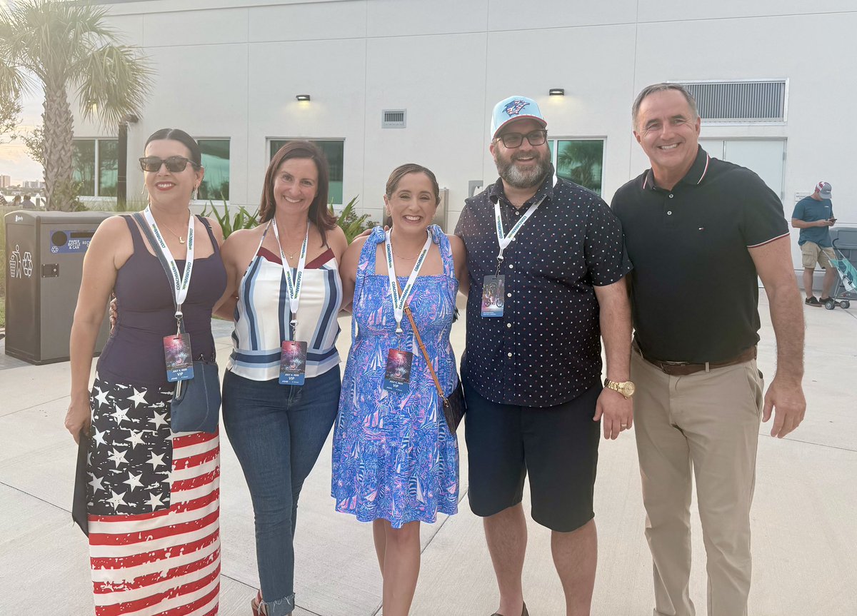 brucearector's tweet image. Another great Clearwater Celebrates America event tonight. Fantastic job by our Clearwater Parks & Recreation in timing the fireworks display to beat the rain and get everyone out safely. #happy4thofjuly #America #clearwatershines
