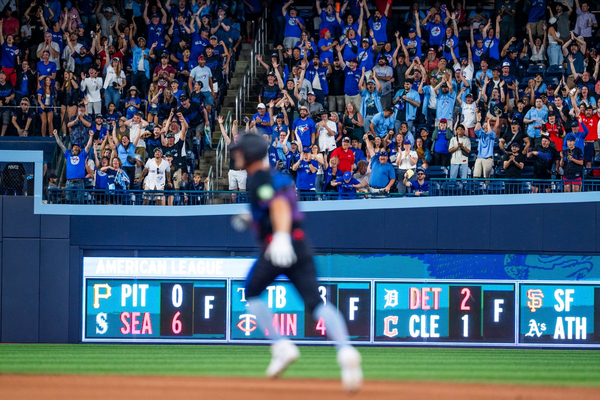 Toronto Blue Jays tweet media