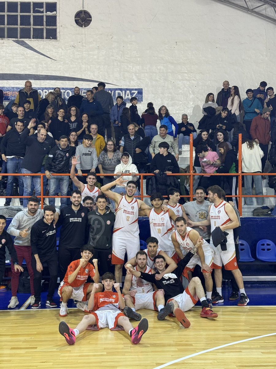 🏆 FINALES ABECH - JUEGO 1

FINAL

⚓️ Guillermo Brown 77 - 80 Huracán 🎈

El “Globo” se lleva el primer juego de la serie ante la “Banda” tras un partidazo.

Giménez fue el goleador con 28 puntos, seguido de Torres con 20 y Maranguello con 15.

¿MVP? La tribuna de Huracán.