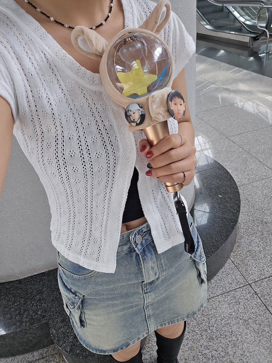 서함 tweet media