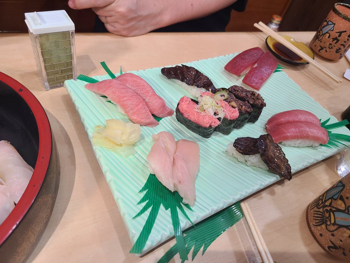 먹고 먹고 또 먹고 맛있다