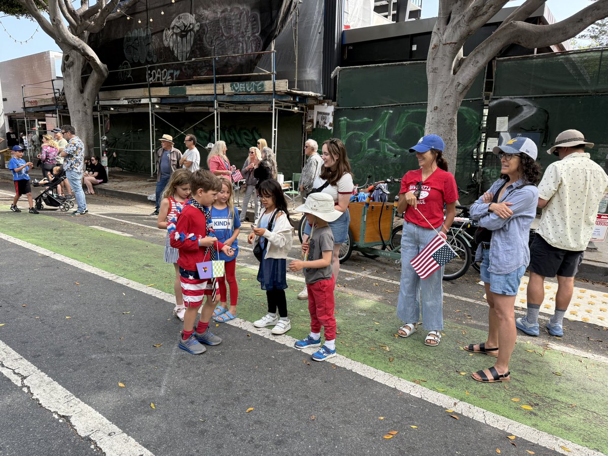 Ben Allen (@benallenca) on Twitter photo Happy #IndependenceDay everybody! Had a great time joining the Santa Monica / Palisades parade festivities this morning & the very cool Palisades community festival this evening where we ran into <a href="/TraciParkforLA/">TraciParkforLA</a>
Hope you're able to celebrate safely today! #LibertyAndJusticeForAll Happy #IndependenceDay everybody! Had a great time joining the Santa Monica / Palisades parade festivities this morning & the very cool Palisades community festival this evening where we ran into <a href="/TraciParkforLA/">TraciParkforLA</a>
Hope you're able to celebrate safely today! #LibertyAndJusticeForAll