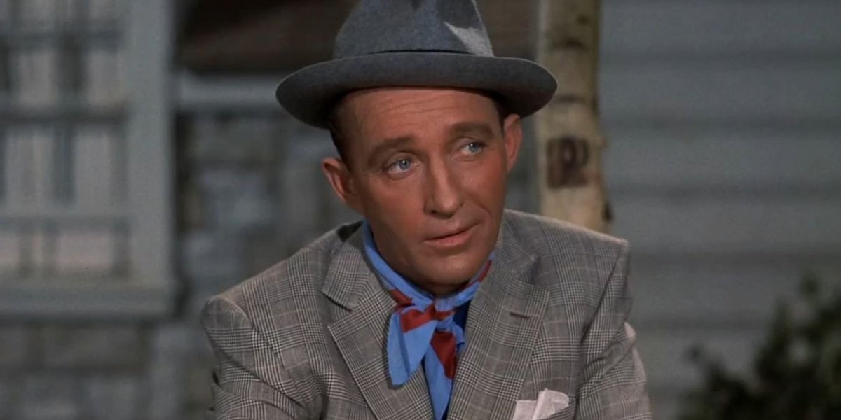 Ultimate_Tye's tweet image. #EdwardsMovieCharacterChallenge2025 #July
@midgetmoxie
Day #3 — Played by Bing Crosby: He played Bob Wallace in the 1954 musical "White Christmas".
"I don't know what you see in this long drink of charged water but, honestly, after you get to know him he's almost endurable."