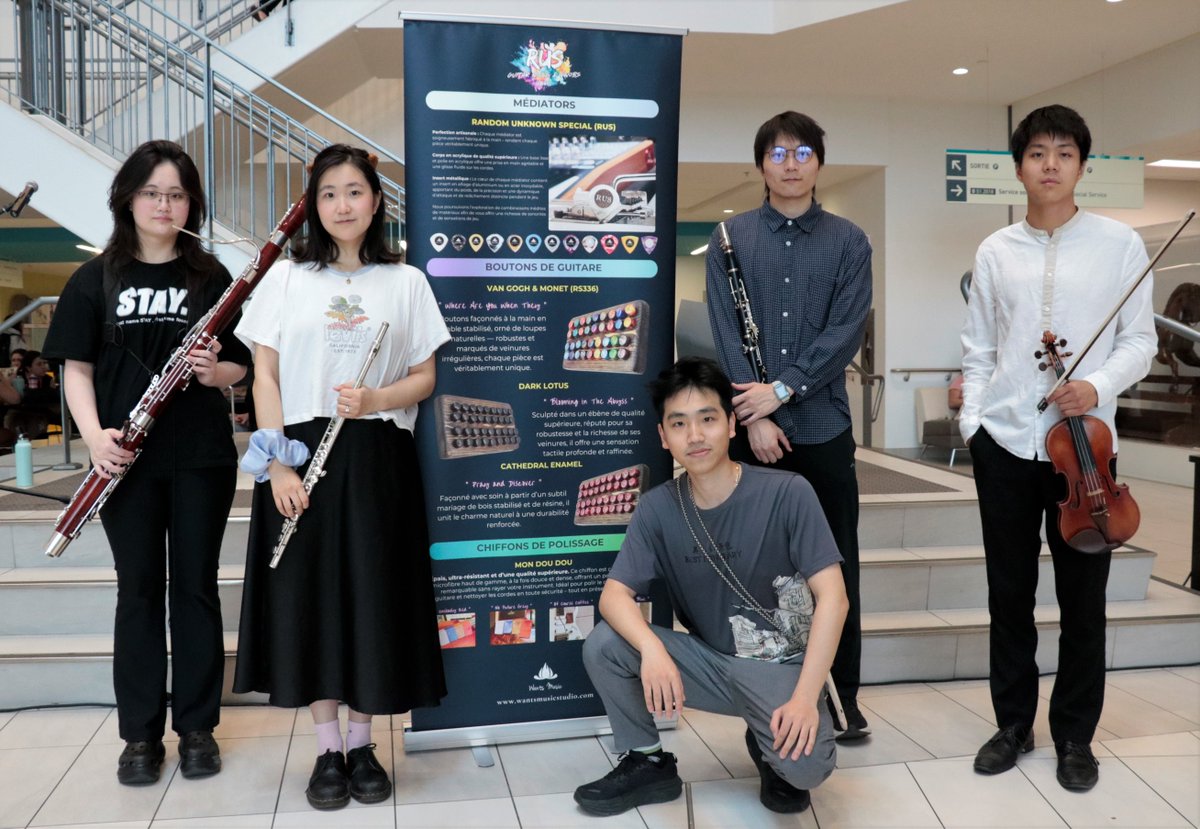 Dîner en musique ! 🎶 🎻

Hier, à l’heure du dîner, l’atrium P.K. Subban s’est transformé en salle de concert grâce au quatuor de violon, flûte, clarinette et basson de Musique Chez Nous, venu jouer pour nos petits patients, leurs familles et les membres du personnel de