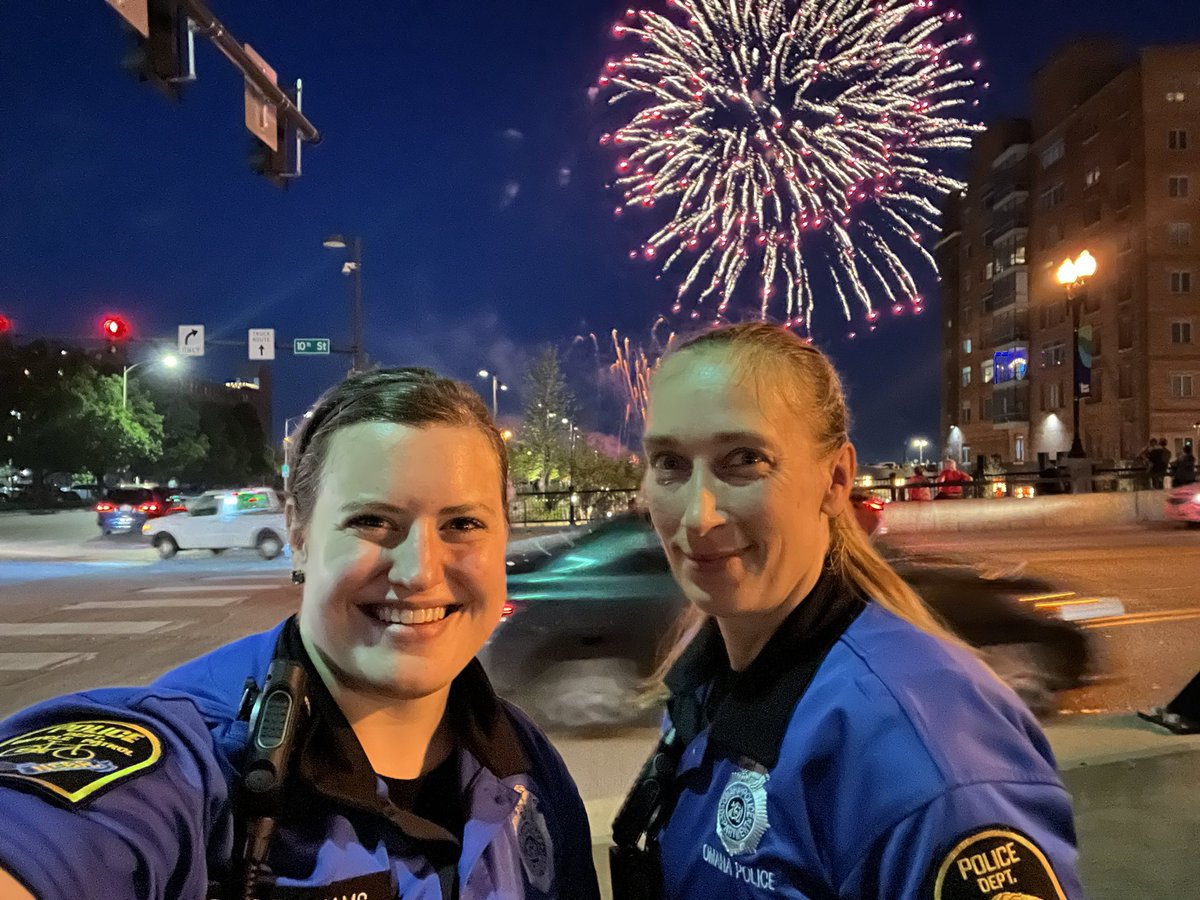 Happy Independence Day from Officer Mraz &amp; I! Make good decisions, Omaha! #Happy4thofJuly #IndependenceDay