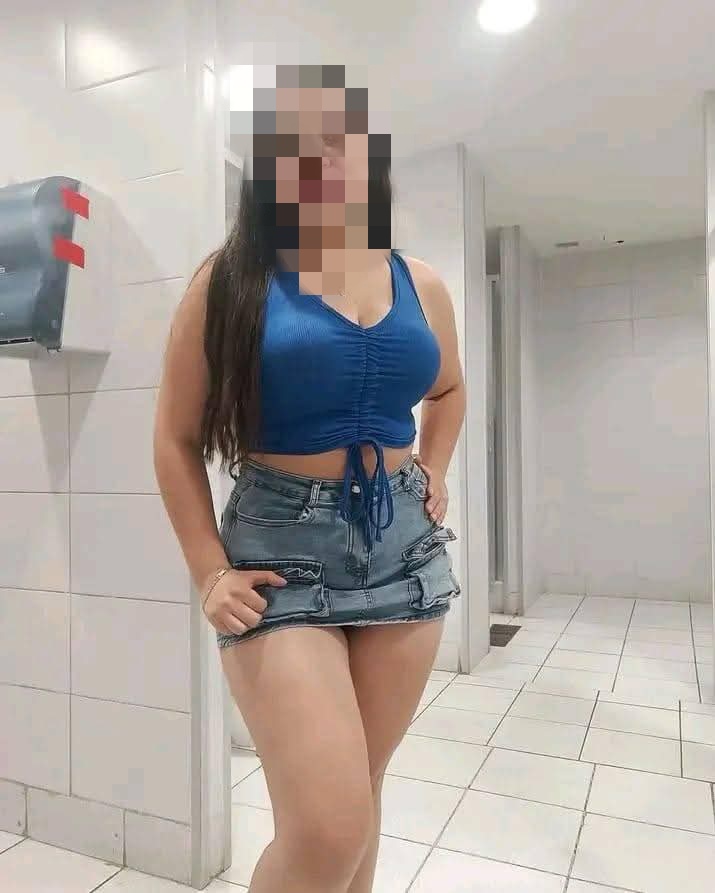 german5285212's tweet photo. jaja las fotos en el baño público no deben de faltar  😍😇bonita tarde a todos https://t.co/2CPl6vBpXU