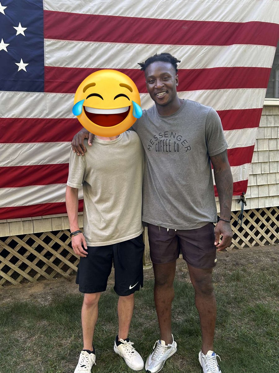 johnrocker609's tweet image. Dhop at my boys 4th party today 😭😭😭