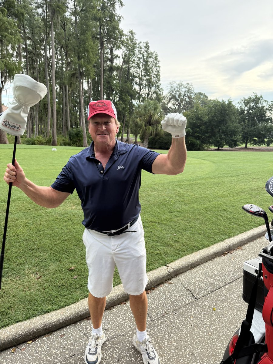 Please football God.. Hog fans deserve happiness too. 🐗🐗