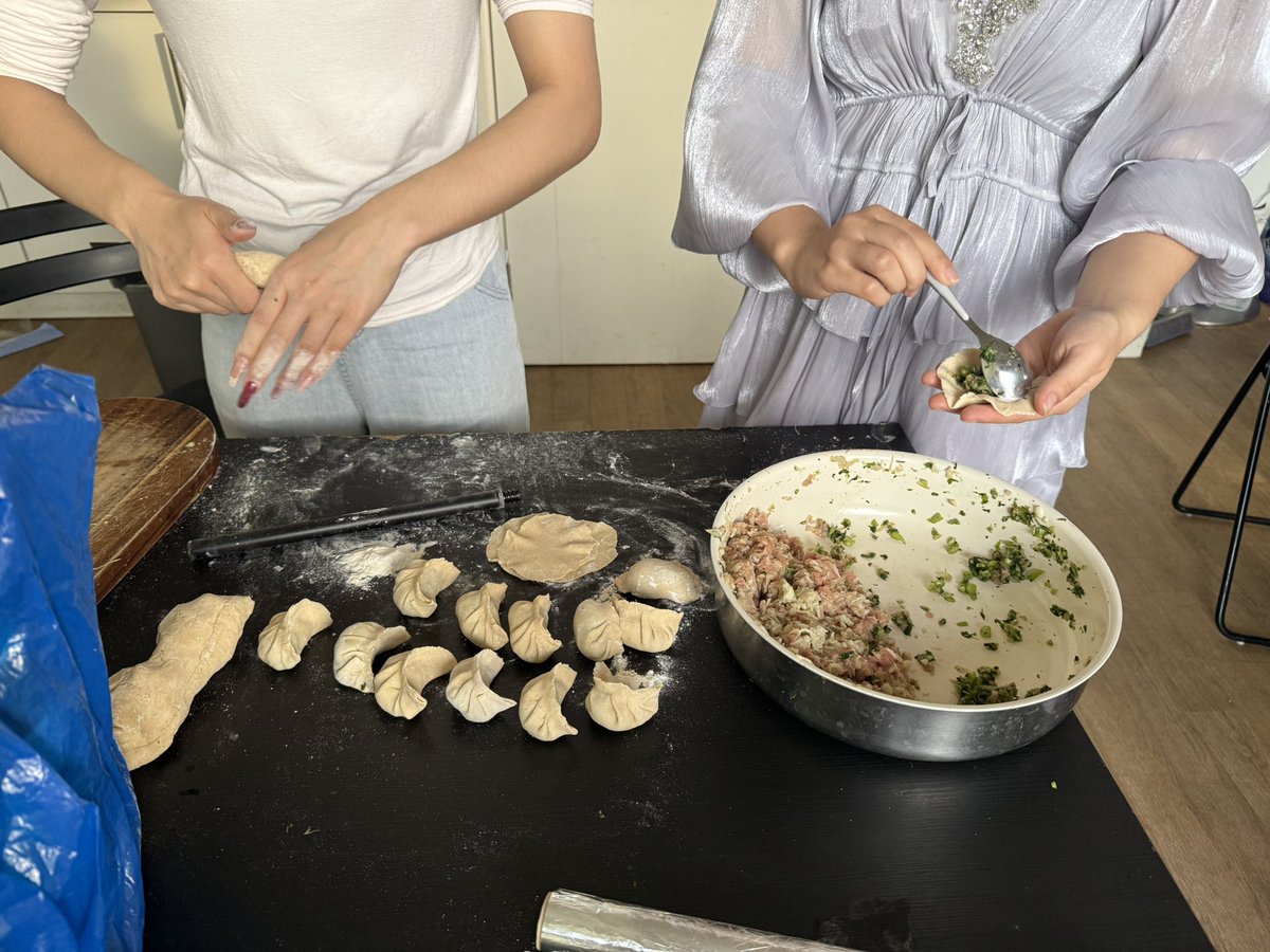 BecNof's tweet photo. 也是吃上饺子了 #伦敦 https://t.co/12HgCE94lY