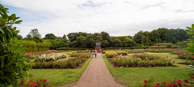 Even people with no other knowledge of the North Sea energy sector are aware of the words Piper Alpha, which was engulfed by flames on July 6 1988 with the death of 167 men. Condolences to their families and loved ones!

thecourier.co.uk/fp/past-times/…