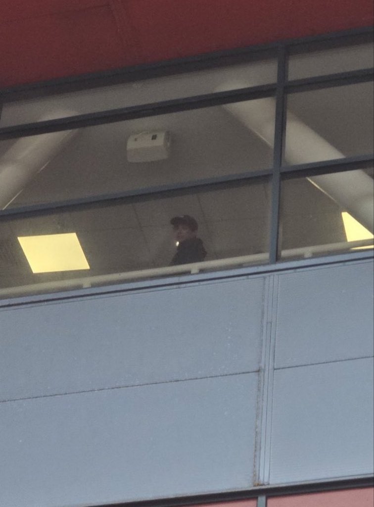 📸 | Louis viendo a Oasis!

©️onlykayl