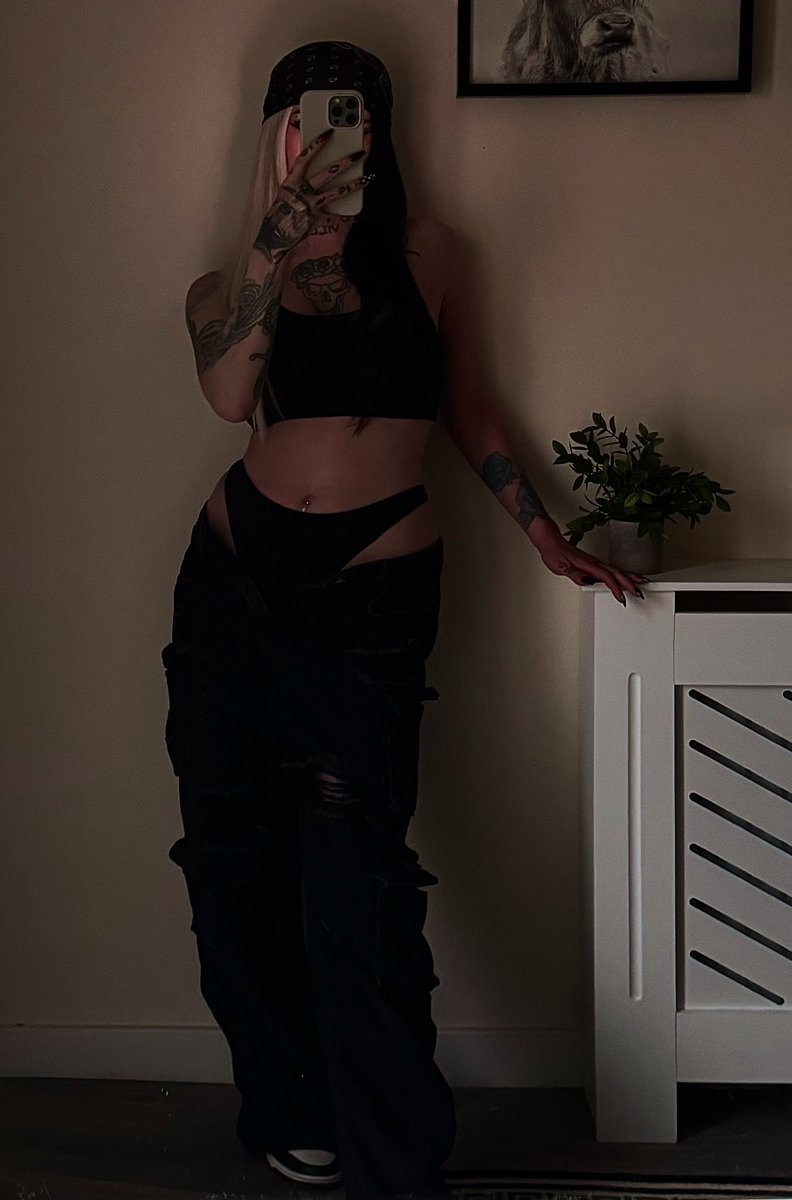 haylsucks's tweet image. 🖤