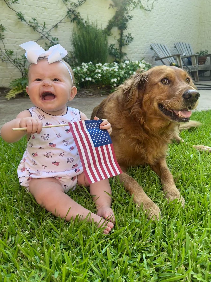 reidnstevens_'s tweet image. Sarah’s new favorite holiday! #AMERICA