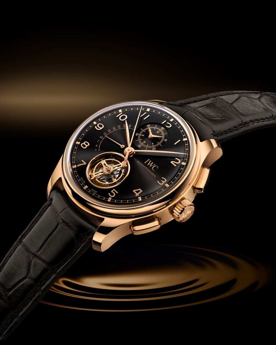 tiempoderelojes's tweet image. Con una edición limitada a 100 unidades, el nuevo Portugieser Tourbillon Rétrograde Cronógrafo de @IWC combina técnica vanguardista con estética refinada: tourbillon volante con parada, fecha retrógrada y cronógrafo flyback en una caja de Armor Gold® de 18 quilates con carátula…