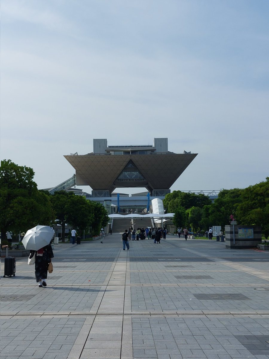 未確認飛行物体みたい

ヒトが吸い寄せられていく