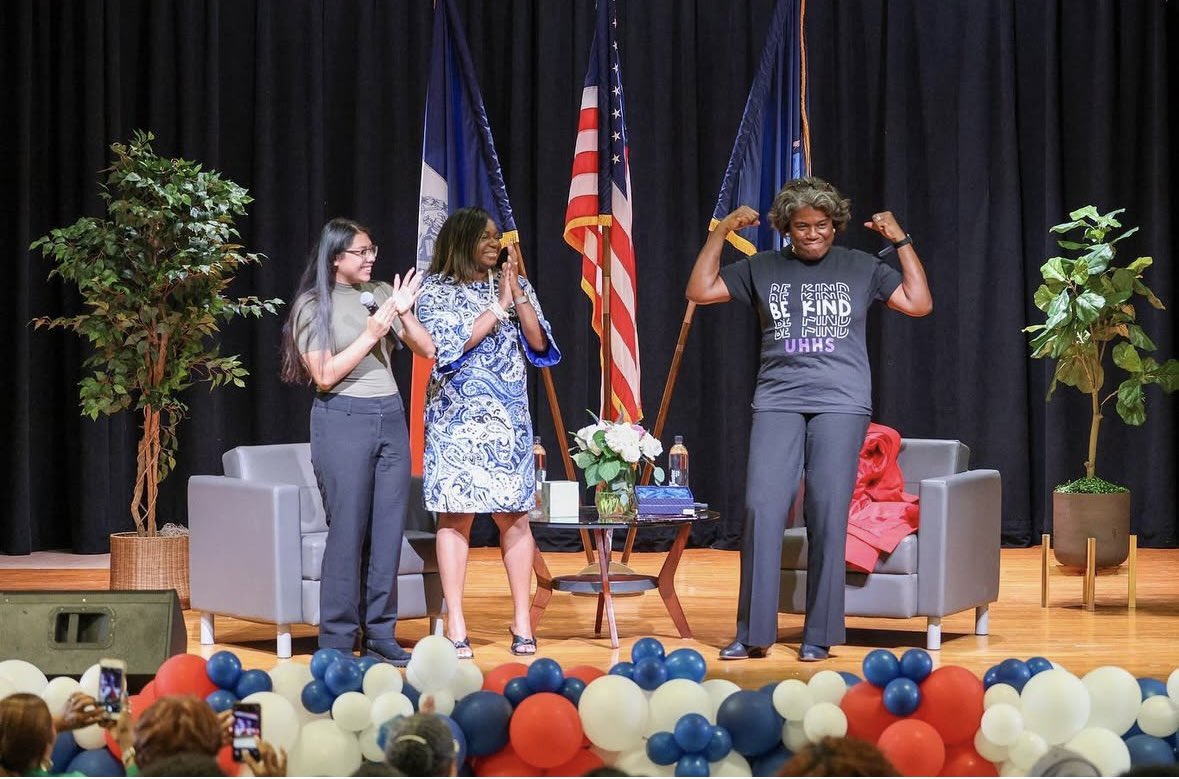 LindaT_G's tweet image. As we celebrate our nation’s independence, I’m reminded of the motto: E Pluribus Unum, Out of Many, One. Let it be a reminder that the next generation of American leaders is counting on us to stay engaged in this fight for what’s right: for freedom, liberty, and justice for all.
