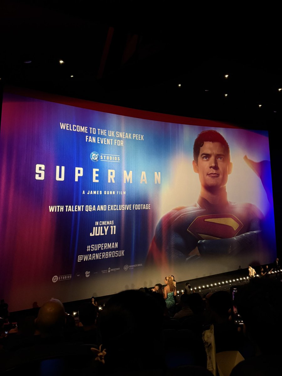 FilmmakerJoey's tweet image. I saw the first 30 mins of #superman
We cut STRAIGHT into a already built universe and RIGHT in with the action
David is fantastic, visuals are stunning and Hoult is SO cool and collected. I LOVED it