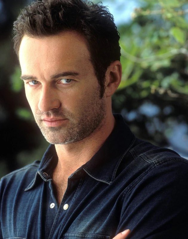 ask_charmed's tweet photo. I'm heartbroken😭 He was my first crush ever when I was 15 and made like bad boys and believe people can change for love. 💔

#RIPJulianMcmahon 🕊️#Wemissyou https://t.co/a2eo2rOjBn